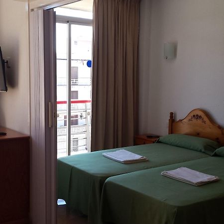 Mar Blau Apartamentos Calella Dış mekan fotoğraf